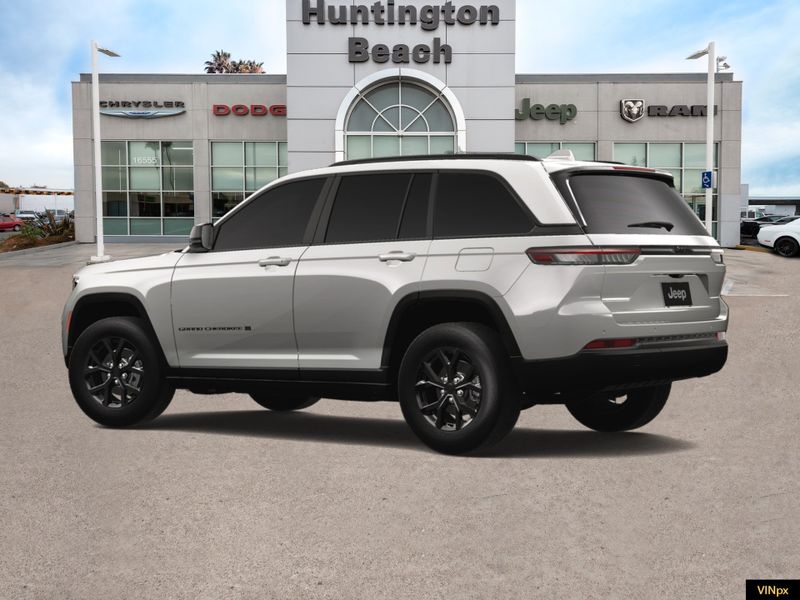 2024 Jeep Grand Cherokee Altitude 4x2Image 4