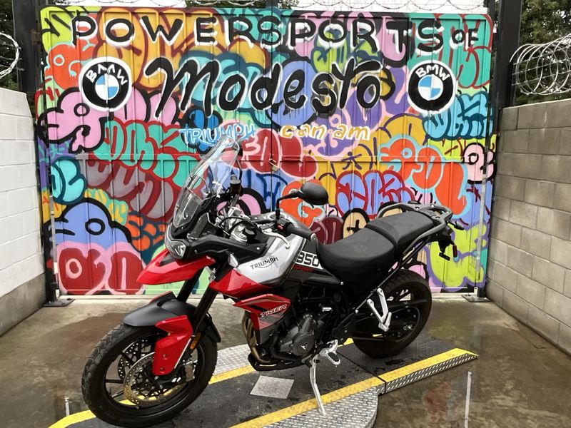 2023 Triumph TIGER 850 SPORT in a DIABLO RED / GRAPHITE exterior color. BMW Motorcycles of Modesto 209-524-2955 bmwmotorcyclesofmodesto.com 