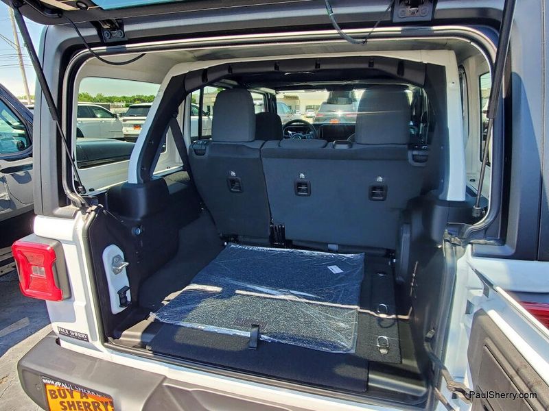New 2026 Jeep Wrangler 4-door 85th Anniversary Edition