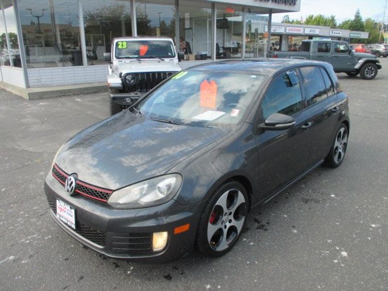 2010 Volkswagen GTI Image 3