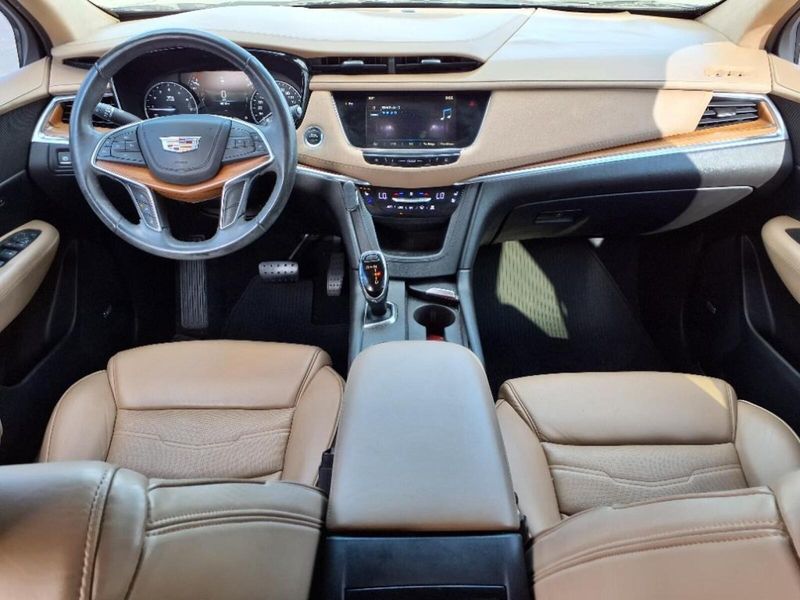 2018 Cadillac XT5 Platinum photo 9