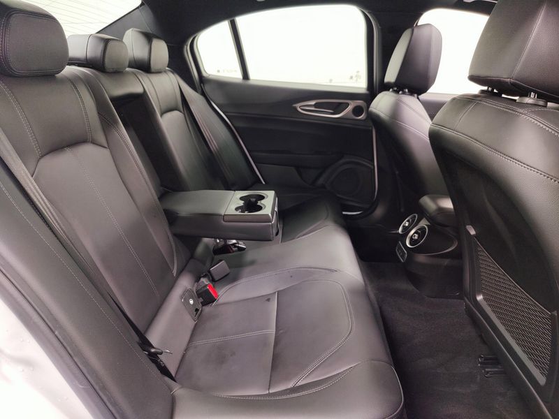 Used 2024 Alfa Romeo Giulia Ti AWD w/Sunroof/NavImage 17