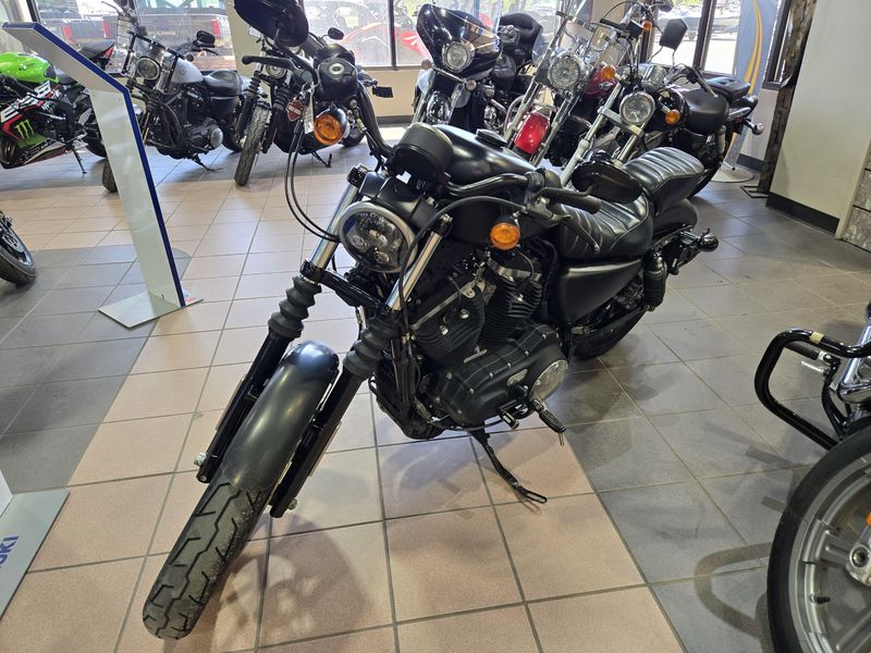 2017 HARLEY SPORTSTER IRON 883 BLACK Image 8