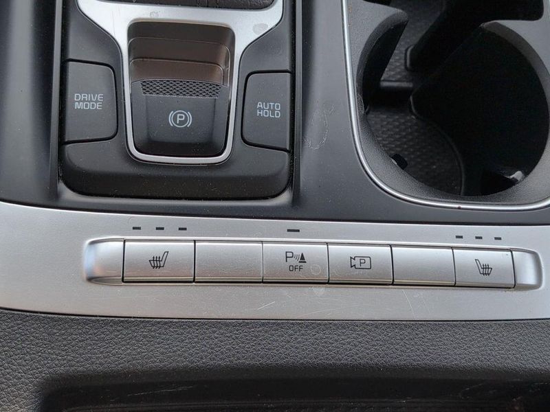 2024 Kia Carnival LXImage 20