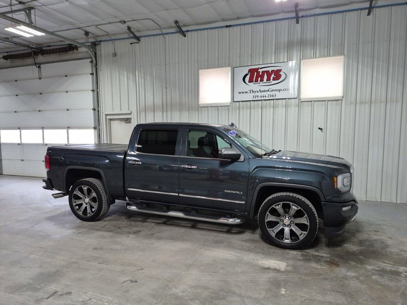 2017 GMC Sierra 1500 DenaliImage 2