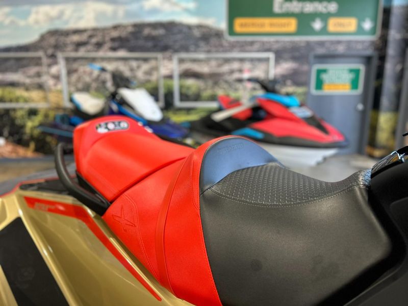New 2025 Sea-Doo RXT-X 325 (SOUND SYSTEM) Image 15