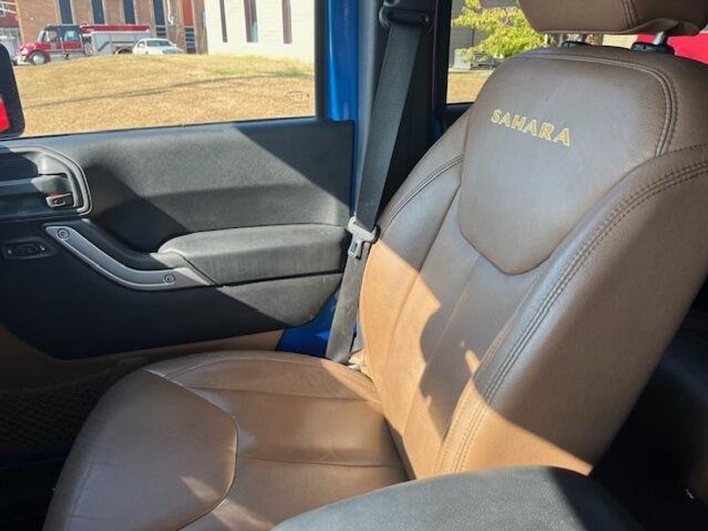 Used 2016 Jeep Wrangler Unlimited Image 15