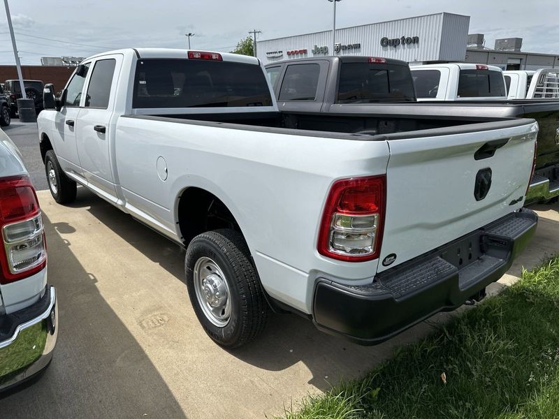 2024 RAM 2500 Tradesman Crew Cab 4x4 8