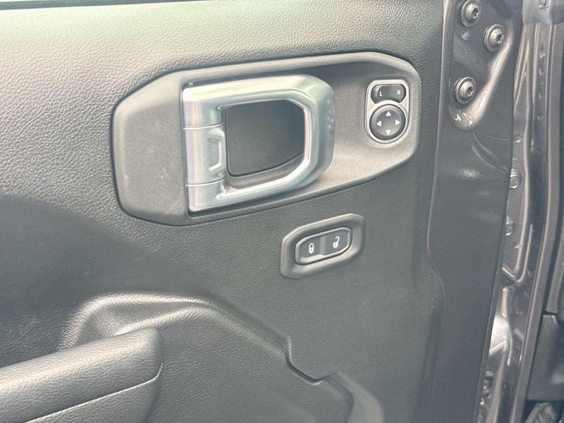 New 2026 Jeep Wrangler 4-door Rubicon