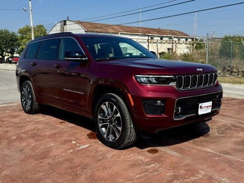 2024 Jeep Grand Cherokee L Overland 4x4Image 3