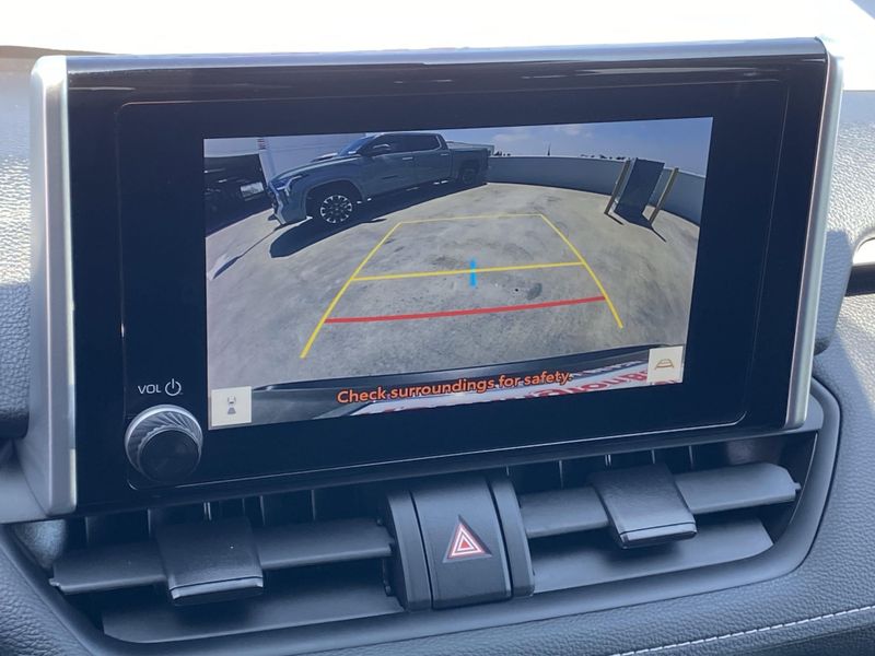 2024 Toyota RAV4 XLEImage 22