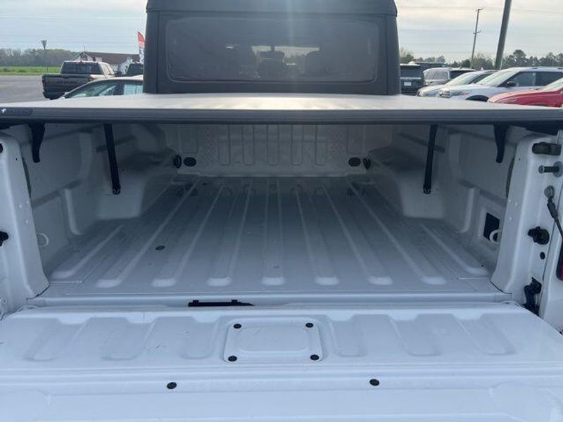 2022 Jeep Gladiator MojaveImage 17