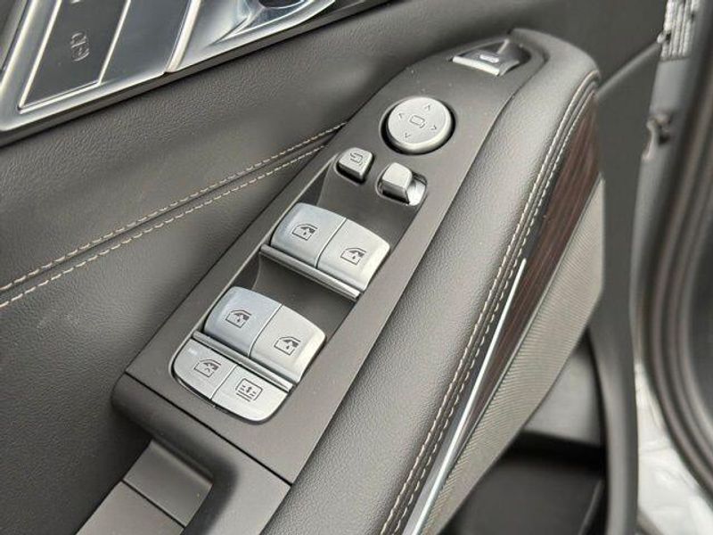 New 2026 BMW X7 xDrive40iImage 16