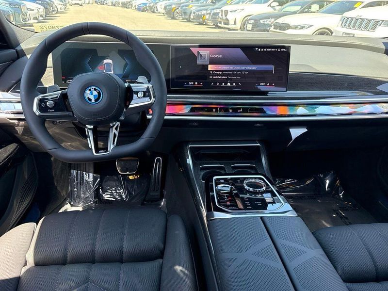 New 2026 BMW 7 Series 750e xDriveImage 25