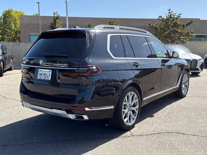 Used 2025 BMW X7 xDrive40iImage 8