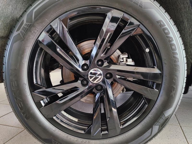 Used 2026 Volkswagen Atlas Cross Sport SEL AWD R-Line Black w/Sunroof/NavImage 10