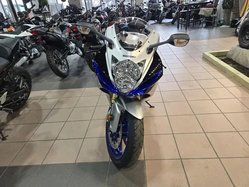 NEW 2026 SUZUKI GSXR750 Image 18