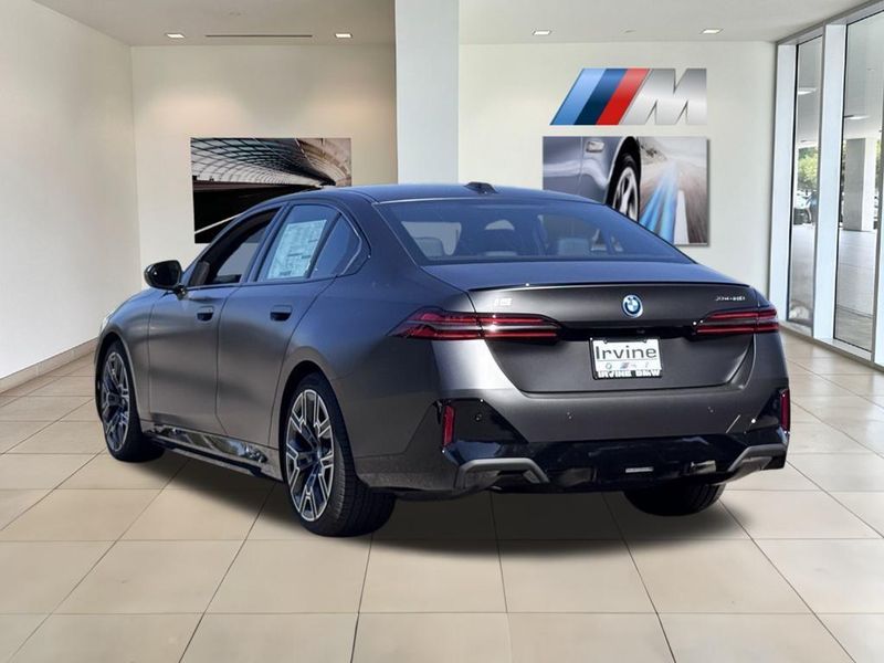 2025 BMW i5 xDrive40Image 6