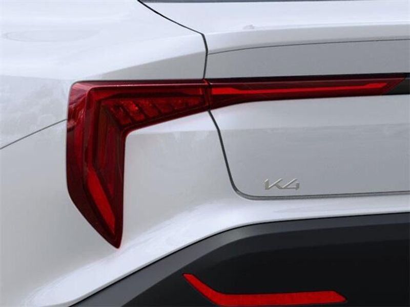 2025 Kia K4 EXImage 11