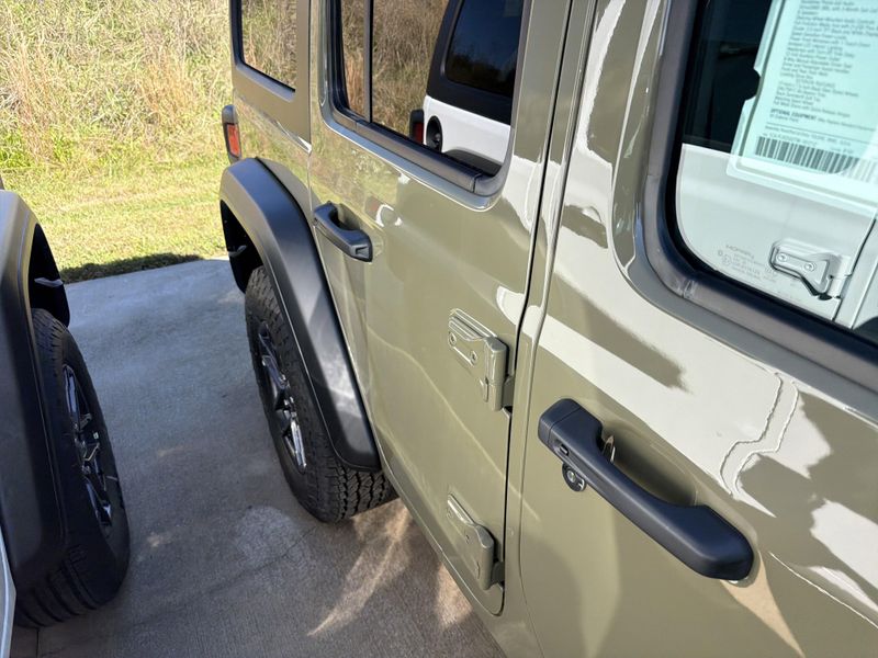 New 2026 Jeep Wrangler 4-door Sport SImage 6