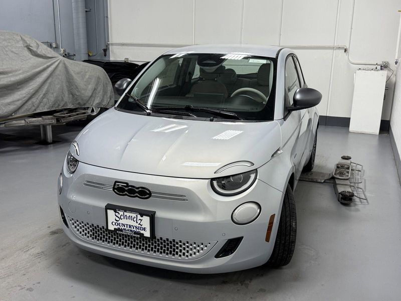 New 2024 Fiat 500e Inspired By Los AngelesImage 3