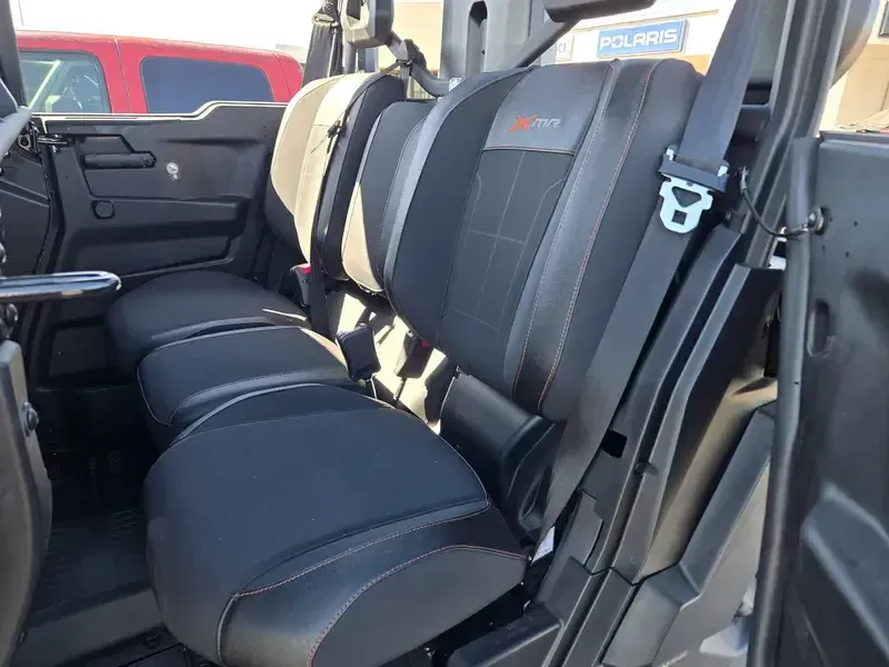 NEW 2026 CAN-AM DEFENDER MAX X MR HD11 WITH HALF DOORS Image 8