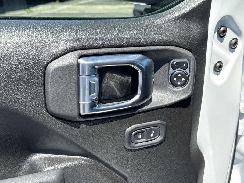 New 2026 Jeep Gladiator Sport S 4x4