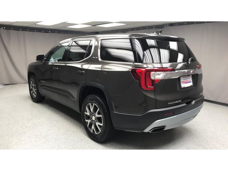 Used 2020 GMC Acadia SLEImage 2