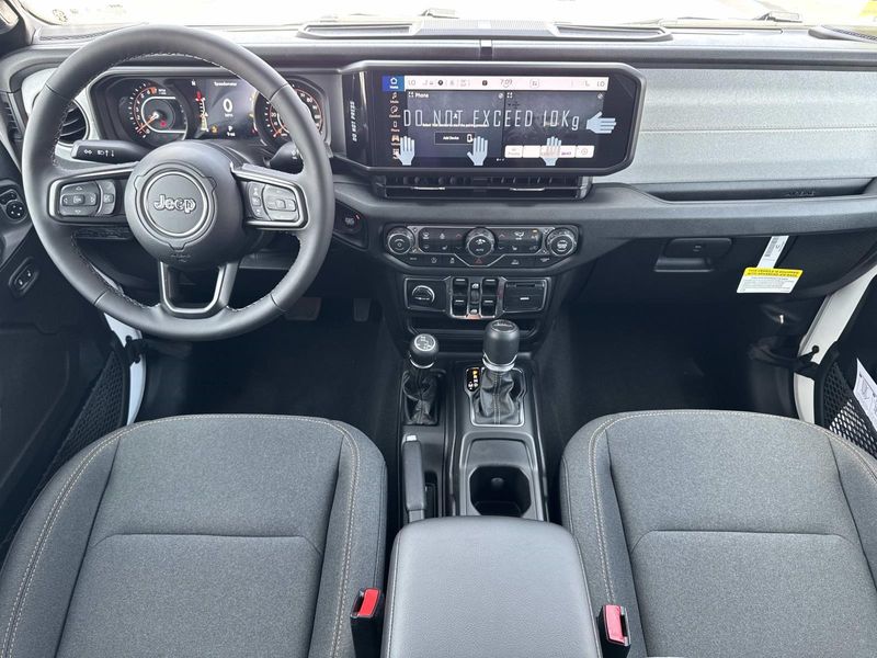 New 2026 Jeep Gladiator Sport S 4x4
