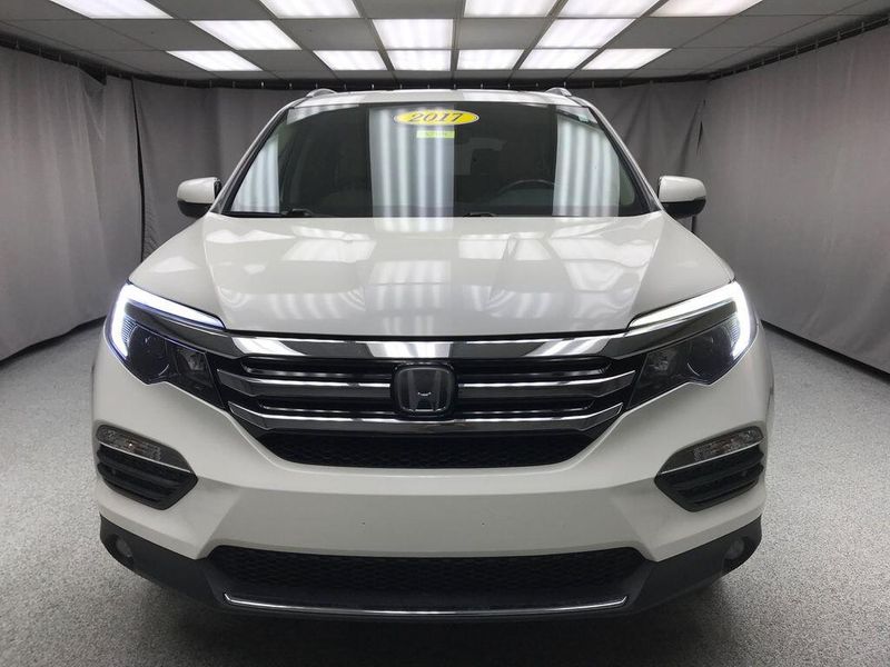 Used 2017 Honda Pilot EliteImage 19