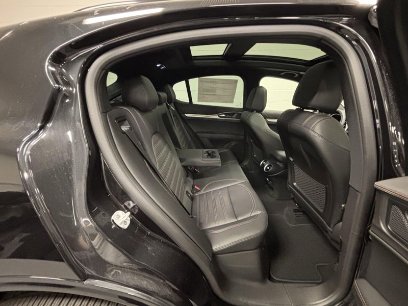 New 2025 Alfa Romeo Stelvio Intensa AwdImage 12