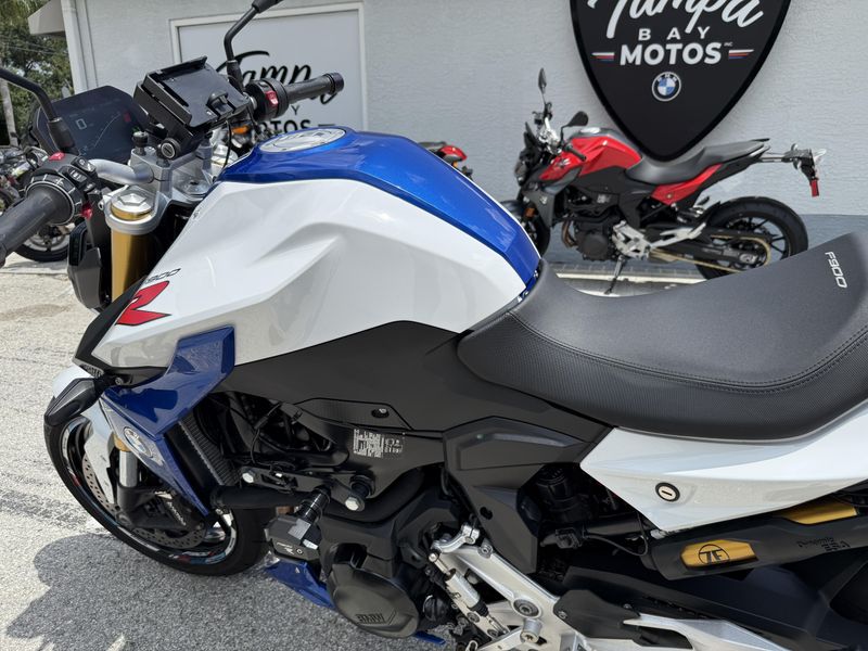 2022 BMW F 900 R