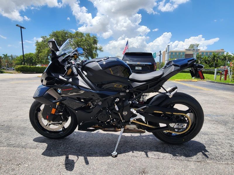 2026 BMW S 1000 RRImage 1