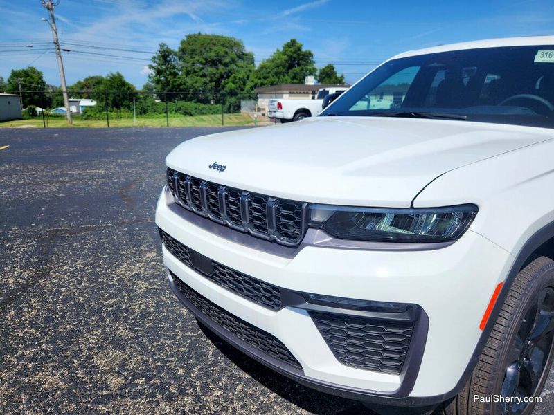 New 2026 Jeep Grand Cherokee L Limited 4x4