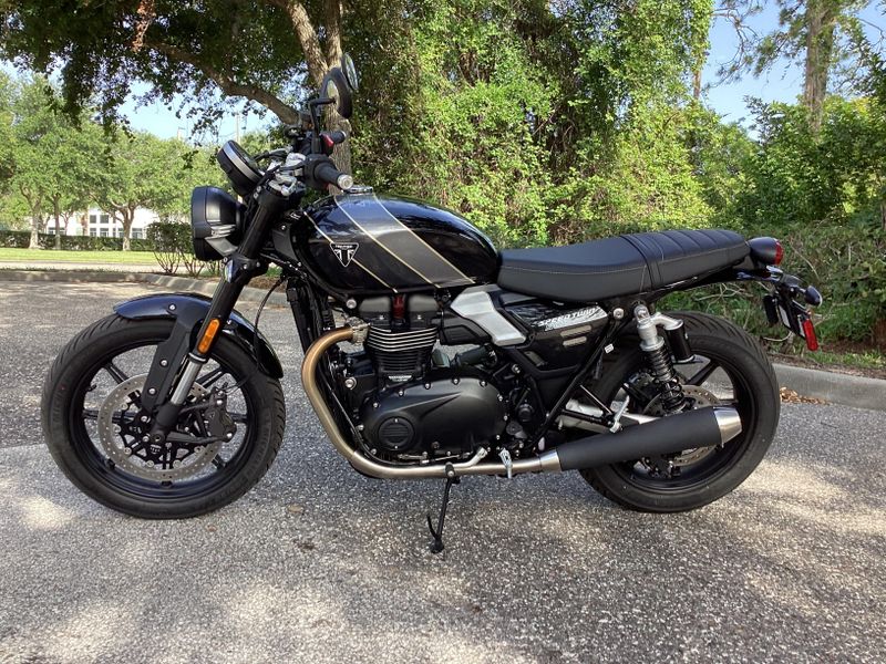 2025 Triumph Speed Twin 900 Base 