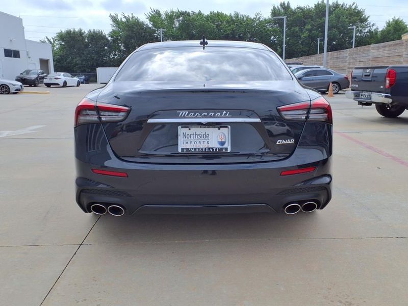 2022 Maserati Ghibli ModenaImage 14