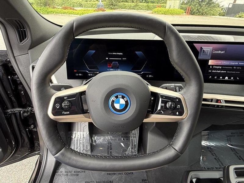 2025 BMW iX xDrive50Image 23