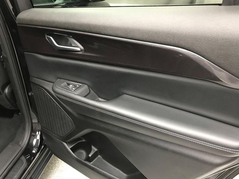 Used 2023 Jeep Grand Cherokee L AltitudeImage 20