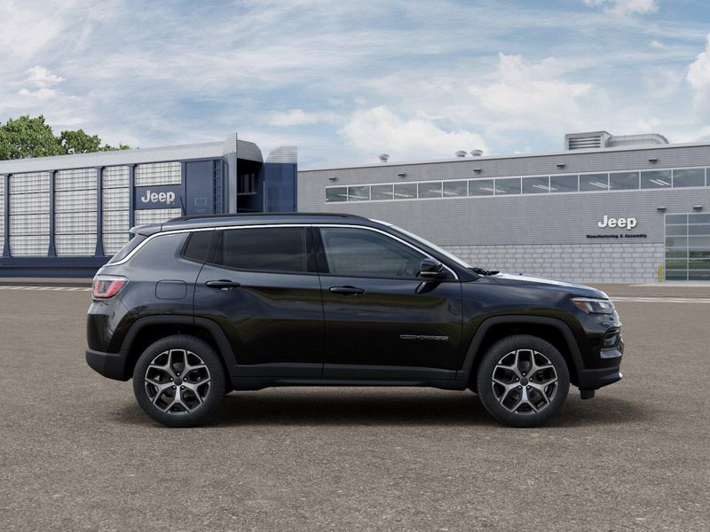 New 2026 Jeep Compass Limited 4x4