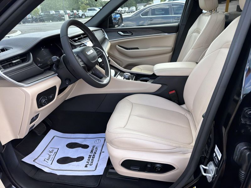 Used 2024 Jeep Grand Cherokee LimitedImage 27