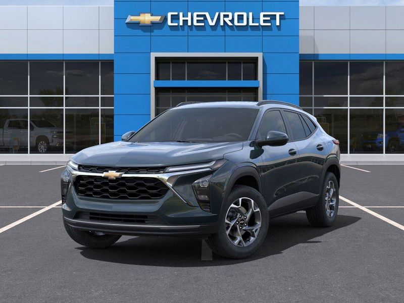 2025 Chevrolet Trax LTImage 6