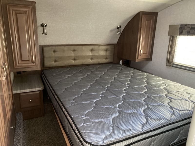Used 2023 FOX MOUNTAIN 265RDS Image 26