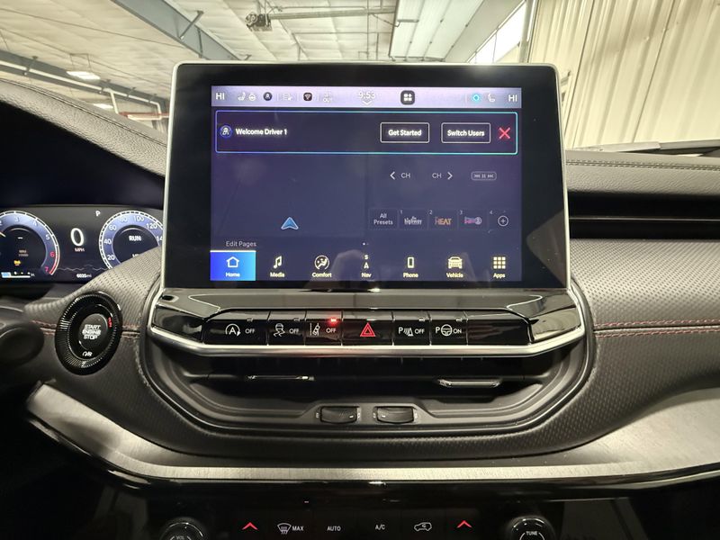 Used 2024 Jeep Compass TrailhawkImage 32