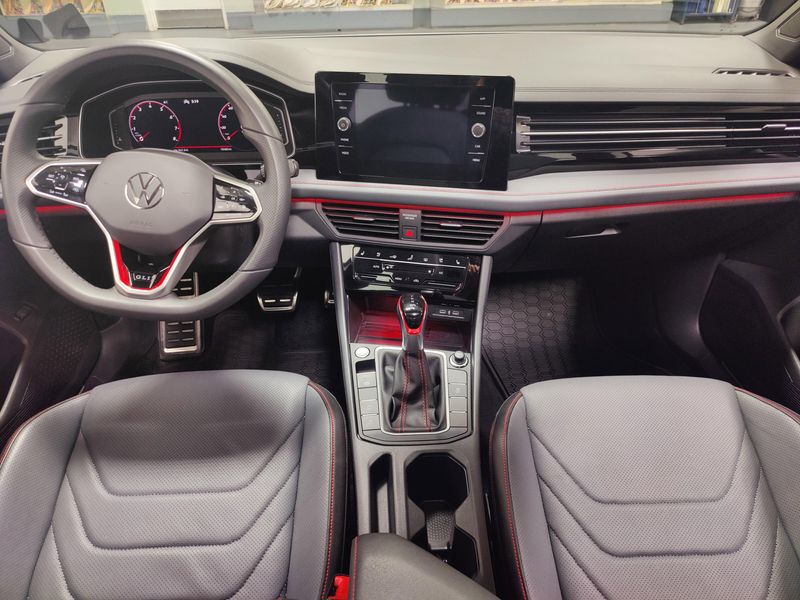 Used 2025 Volkswagen Jetta GLI Autobahn w/SunroofImage 17