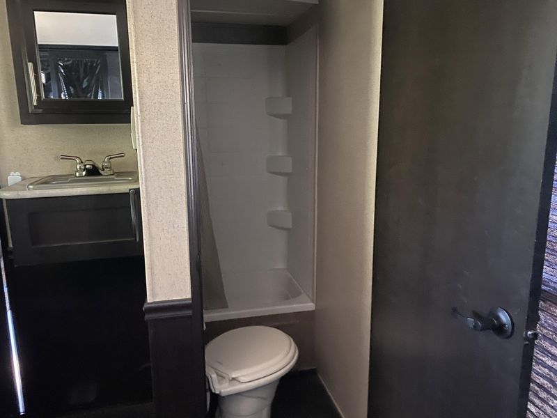 2016 JAYCO SEISMIC 4112 Image 19