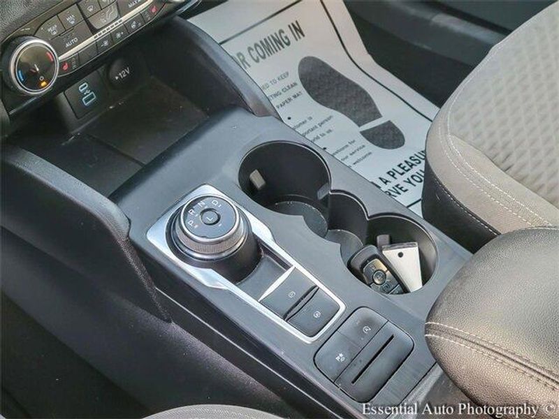 2022 Ford Escape SE photo 19