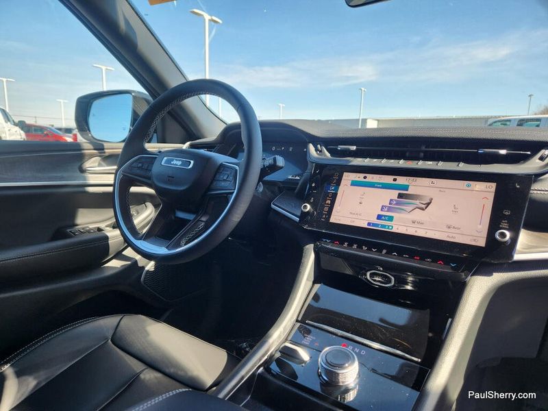 New 2026 Jeep Grand Cherokee L Limited 4x4