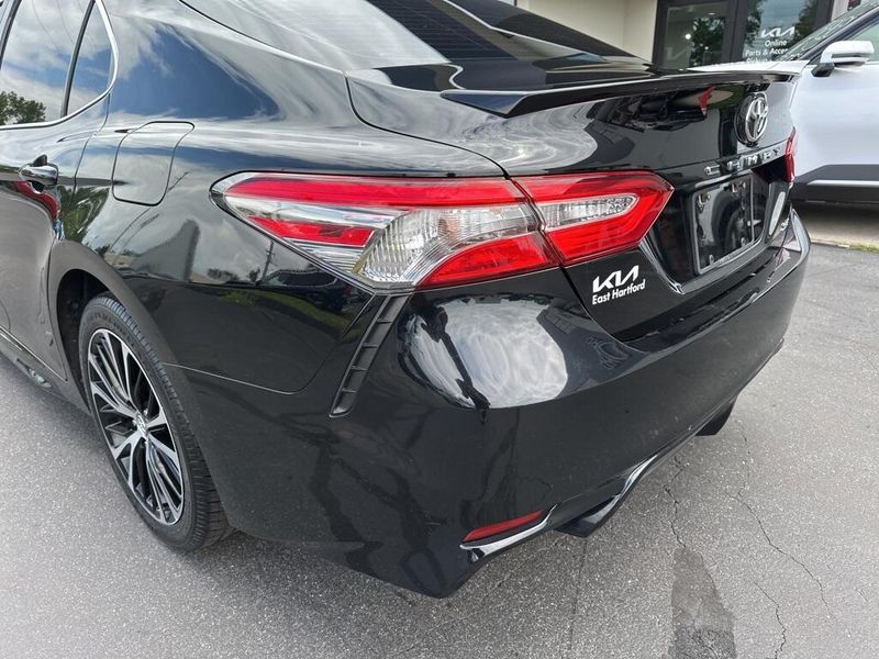 Used 2019 Toyota Camry LImage 9