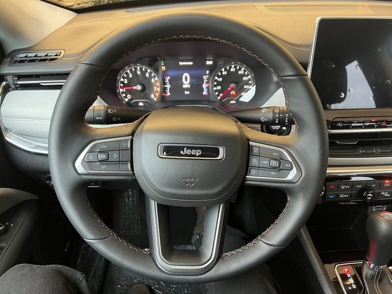 2022 Jeep Compass Limited 4x4Image 2