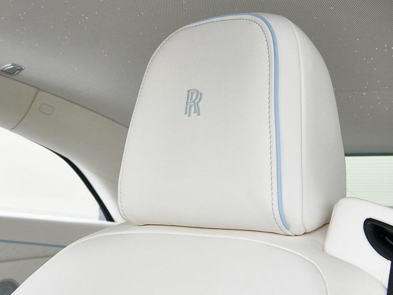 2024 Rolls-Royce Spectre Image 14